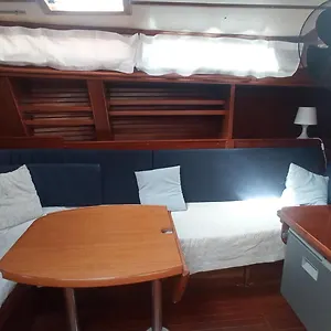  Bateau-hôtel Barcelona Boat Experience