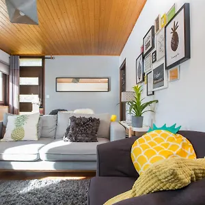 https://apt-mountainside-with-views-over.hotels-rhonealpes.com