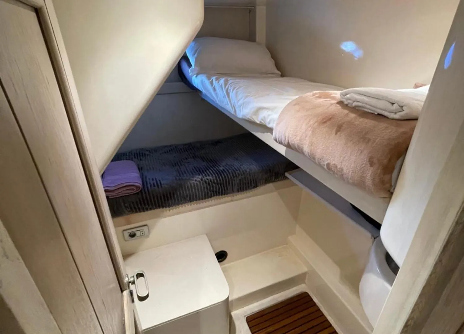 Bateau-hôtel Yate Hotel Stv Barcelone Espagne