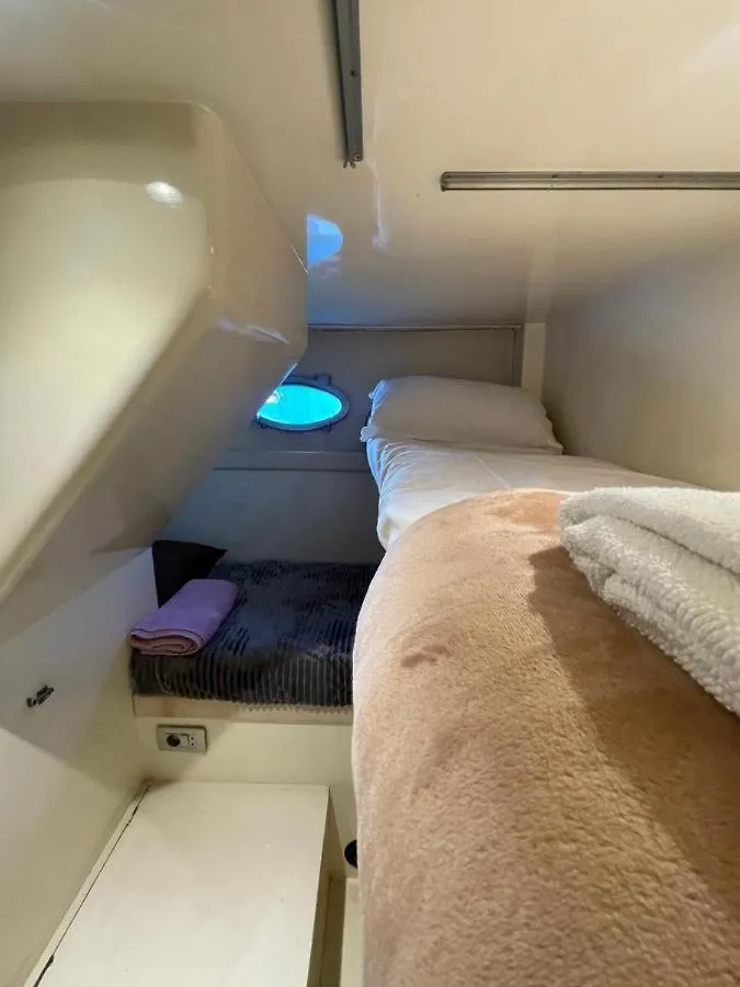 Bateau-hôtel Yate Hotel Stv Barcelone